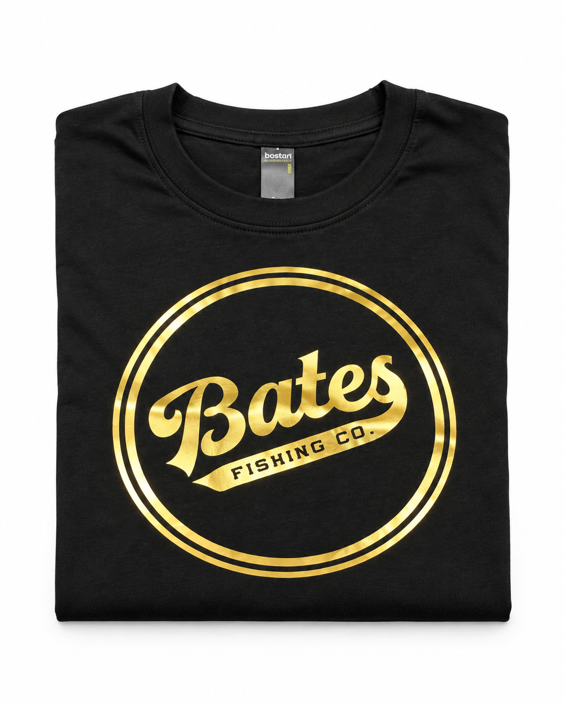 Bates Fishing Co. Playera Negra con Logo Dorado